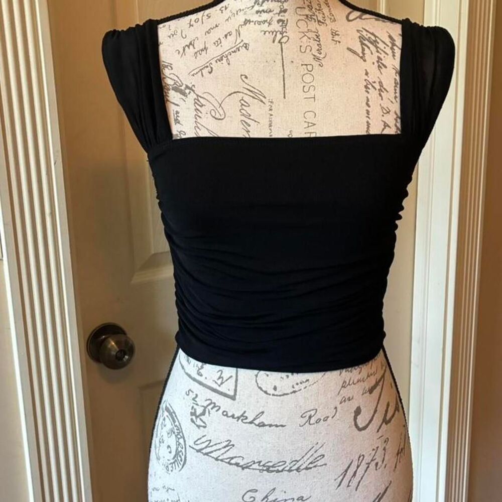 Unbranded Women's Black Crop-top
